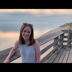 Meet your Posher, Stephanie